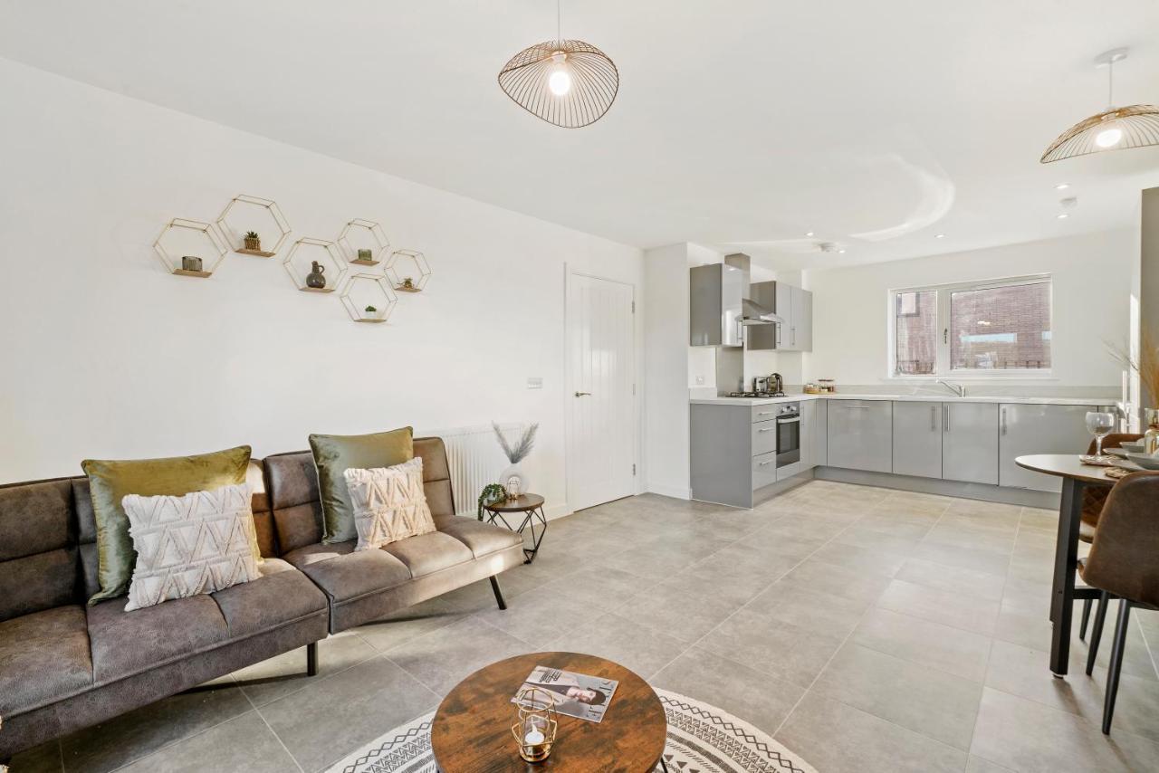 Luxury Apartment At Holt House Milton Keynes Exterior photo